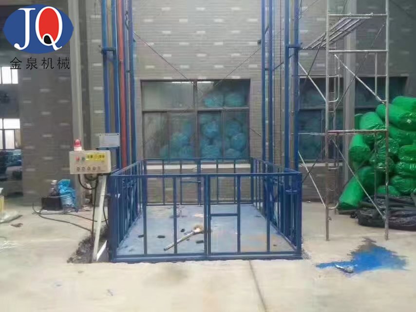 山東升降貨梯|斜掛升降機(jī)|殘疾人升降機(jī)|無(wú)障礙升降機(jī)|移動(dòng)升降機(jī)|導(dǎo)軌式升降機(jī)廠家-濟(jì)南金泉升降機(jī)械有限公司